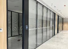 武漢百葉隔斷工程現(xiàn)場(chǎng)實(shí)拍圖